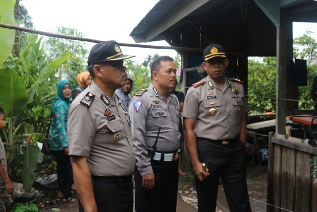 Kapolres Inhil Sambangi Lokasi Pembunuhan Sadis di Pekan Arba
